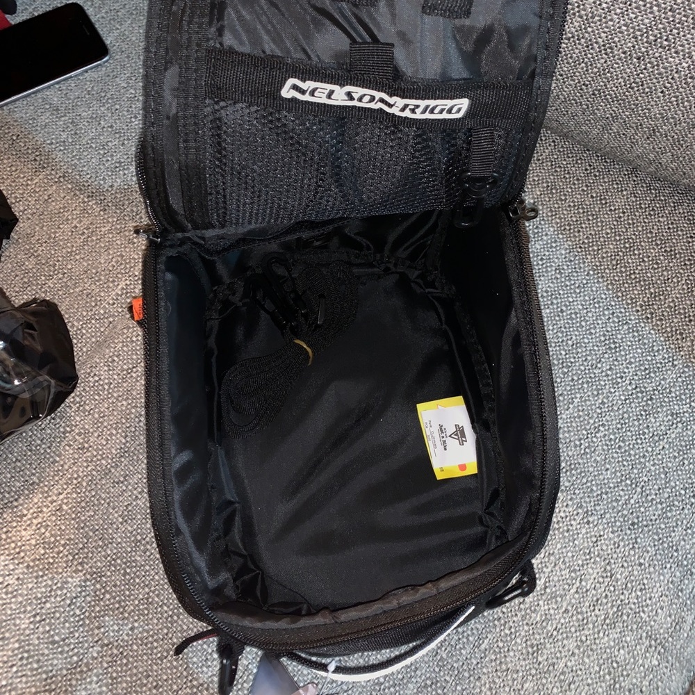 Nelson-Rigg CL-2014 Motorcycle Magnetic Tank Bag - Picture 2 of 5